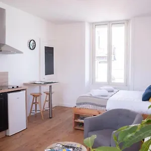 https://le-saint-tienne-studio-moderne-et-lumineux.inbrittany.com